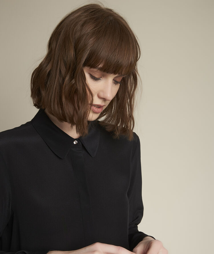Chemise en soie noire maelle noir.