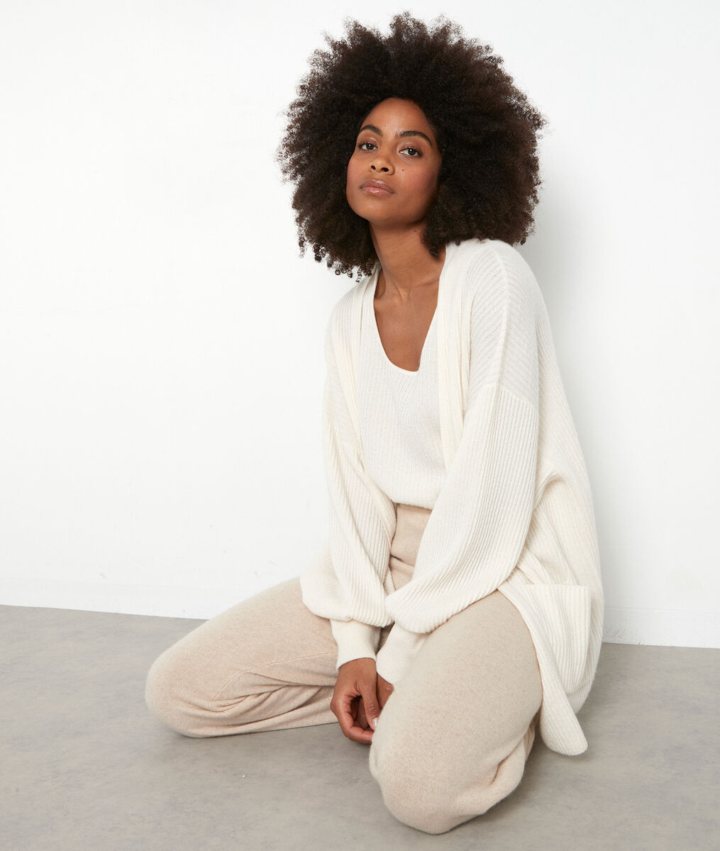 Gilet long en cachemire recyclé écru Thylyan | 1-2-3 Gilet long en cachemire recyclé écru Thylyan PhotoZ | 1-2-3