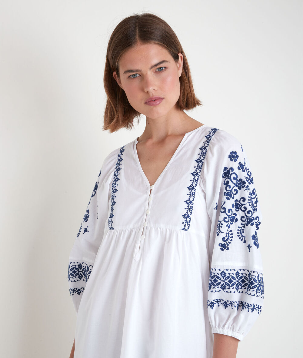 Robe longue brodée blanche sophie ecru.