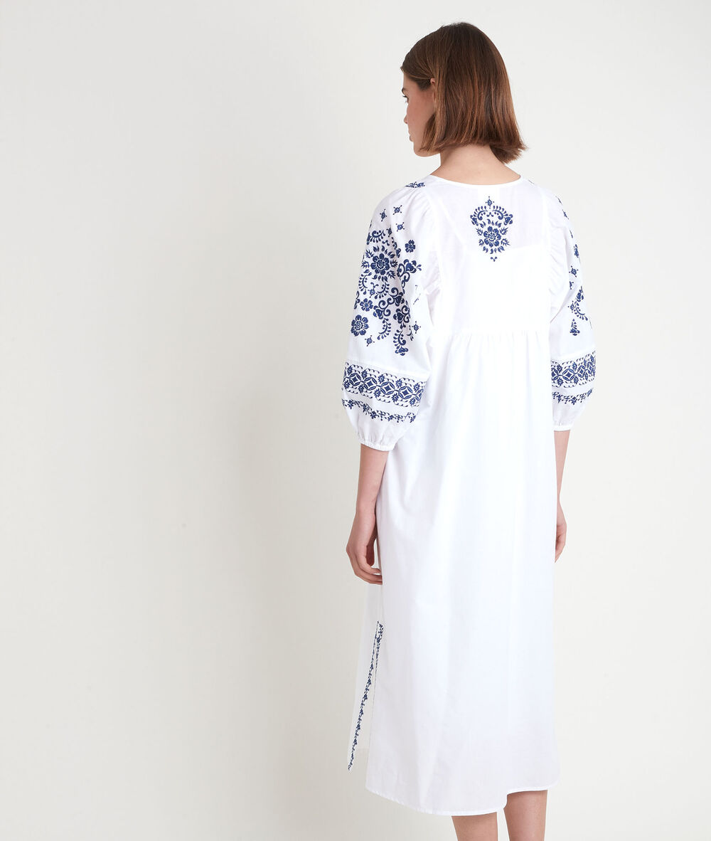 Robe longue brodée blanche sophie ecru.