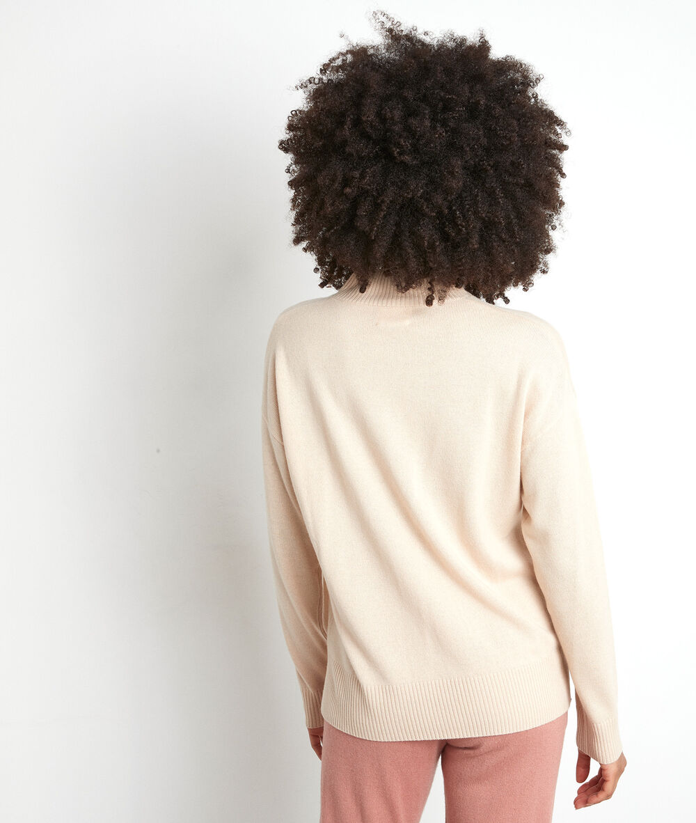 Ecru trui met hoge kraag tibo beige clair.