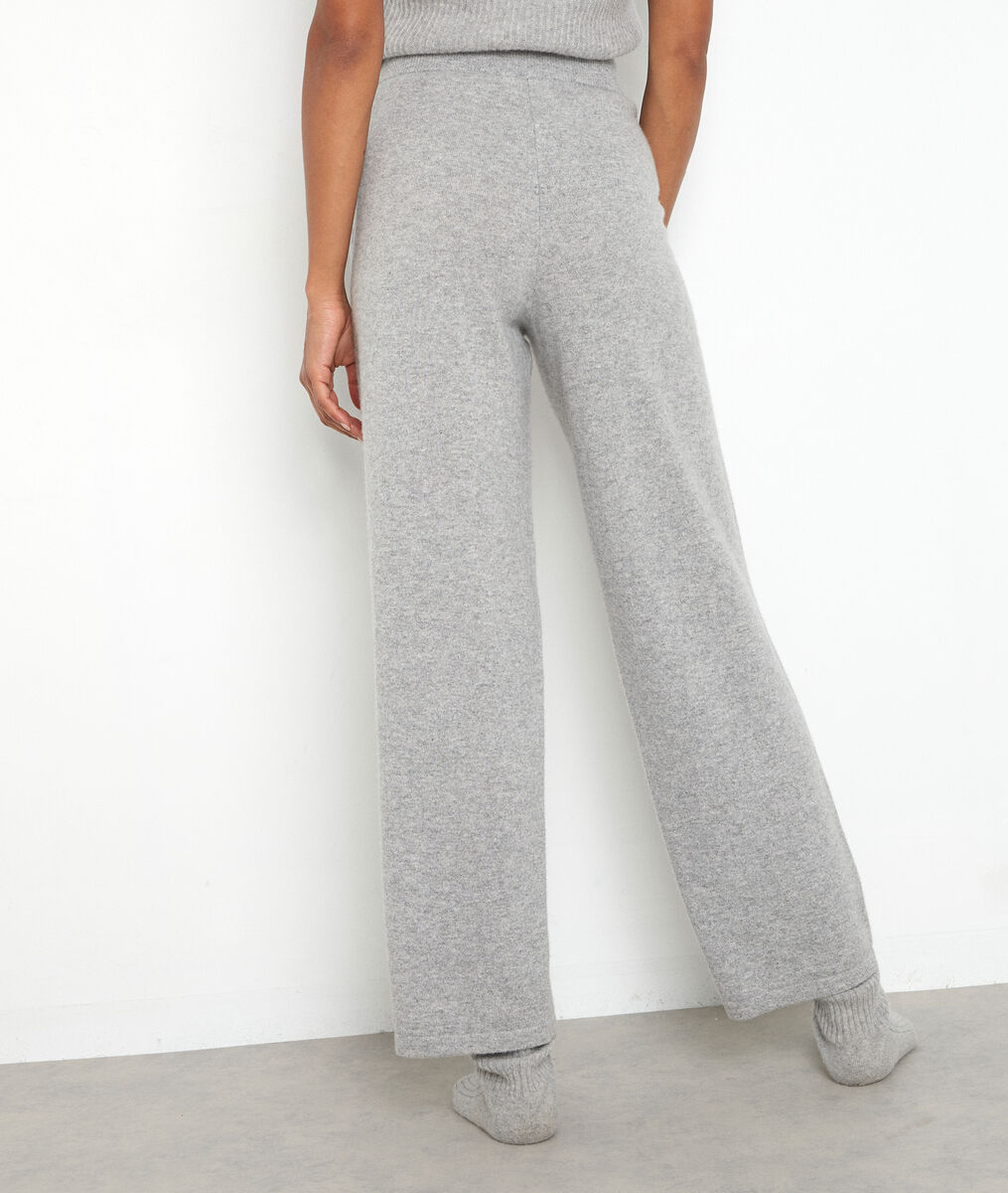 Lichtgrijze brede broek van gerecycled kasjmier Tanis | 1-2-3 Lichtgrijze brede broek van gerecycled kasjmier Tanis PhotoZ | 1-2-3