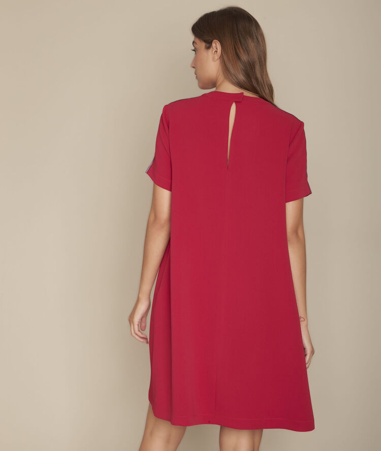 Robe droite rouge irmine grenade.