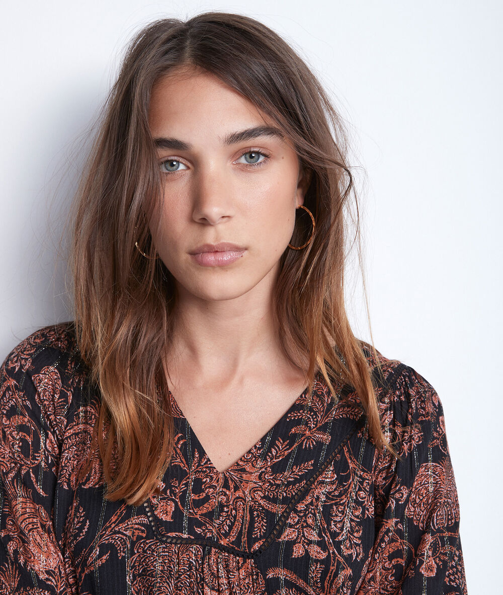 Soepele blouse met zwarte en oranje print tolly noir.