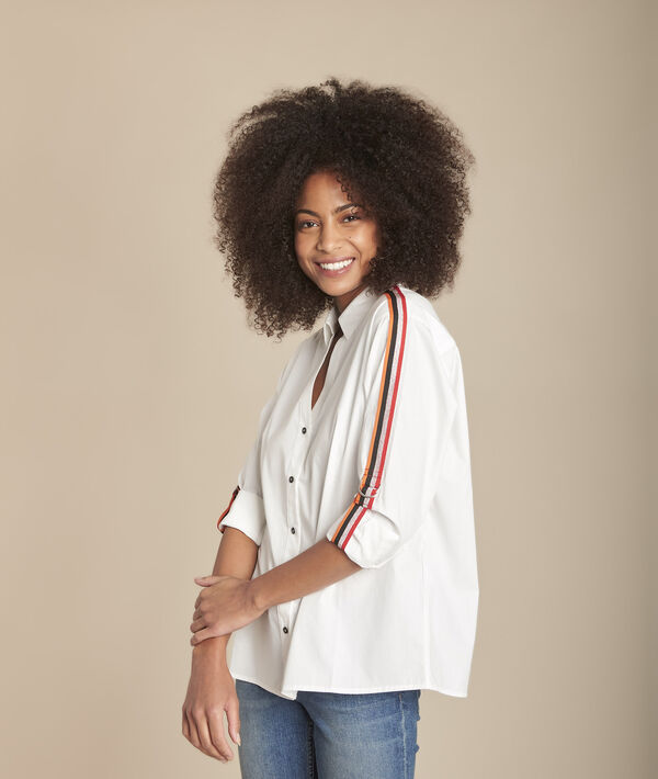 Witte blouse van popeline met contrasterende biezen Mauranne | 1-2-3 Witte blouse van popeline met contrasterende biezen Mauranne PhotoZ | 1-2-3
