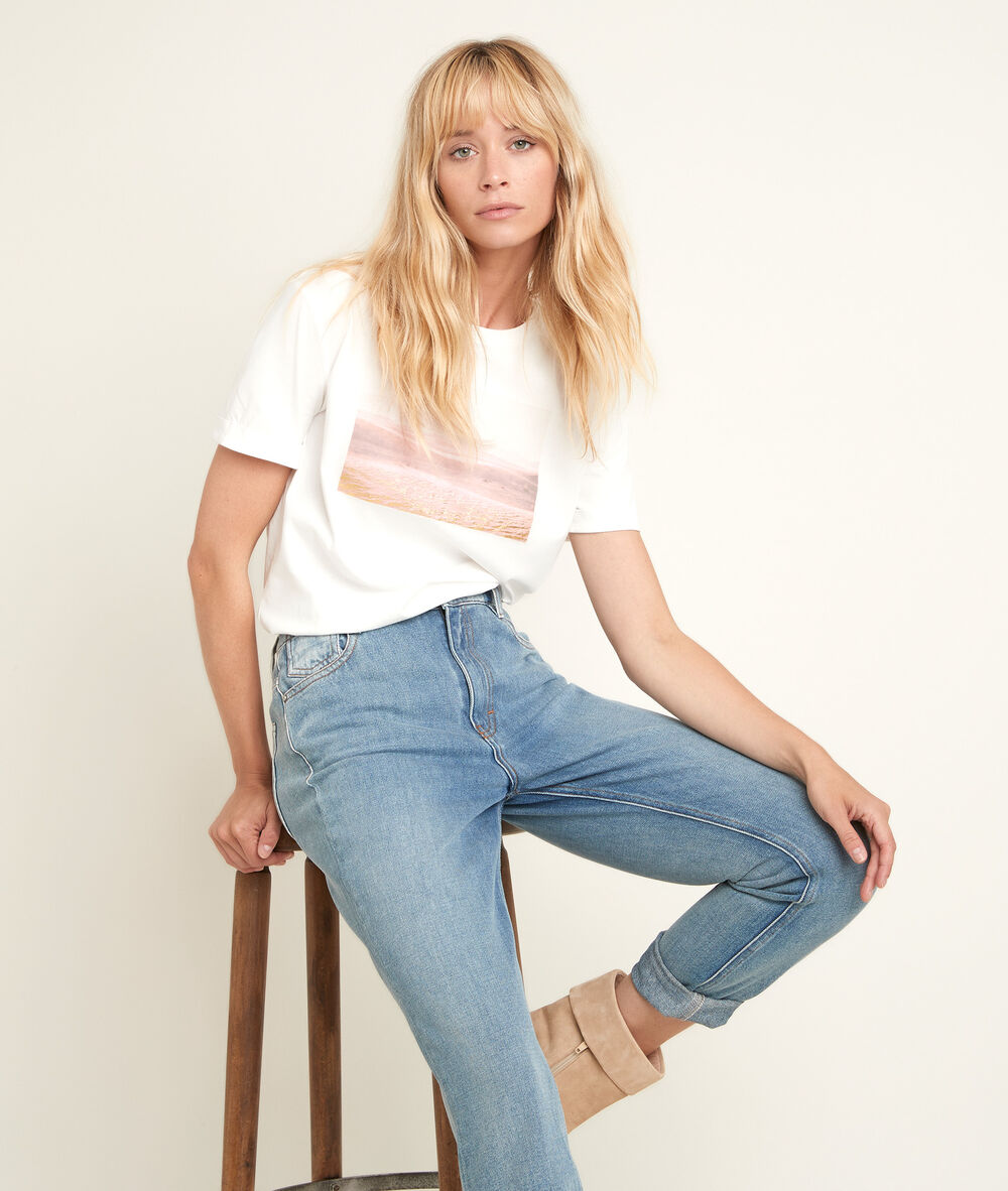 Tee-shirt en coton biologique imprimé désert ecru.
