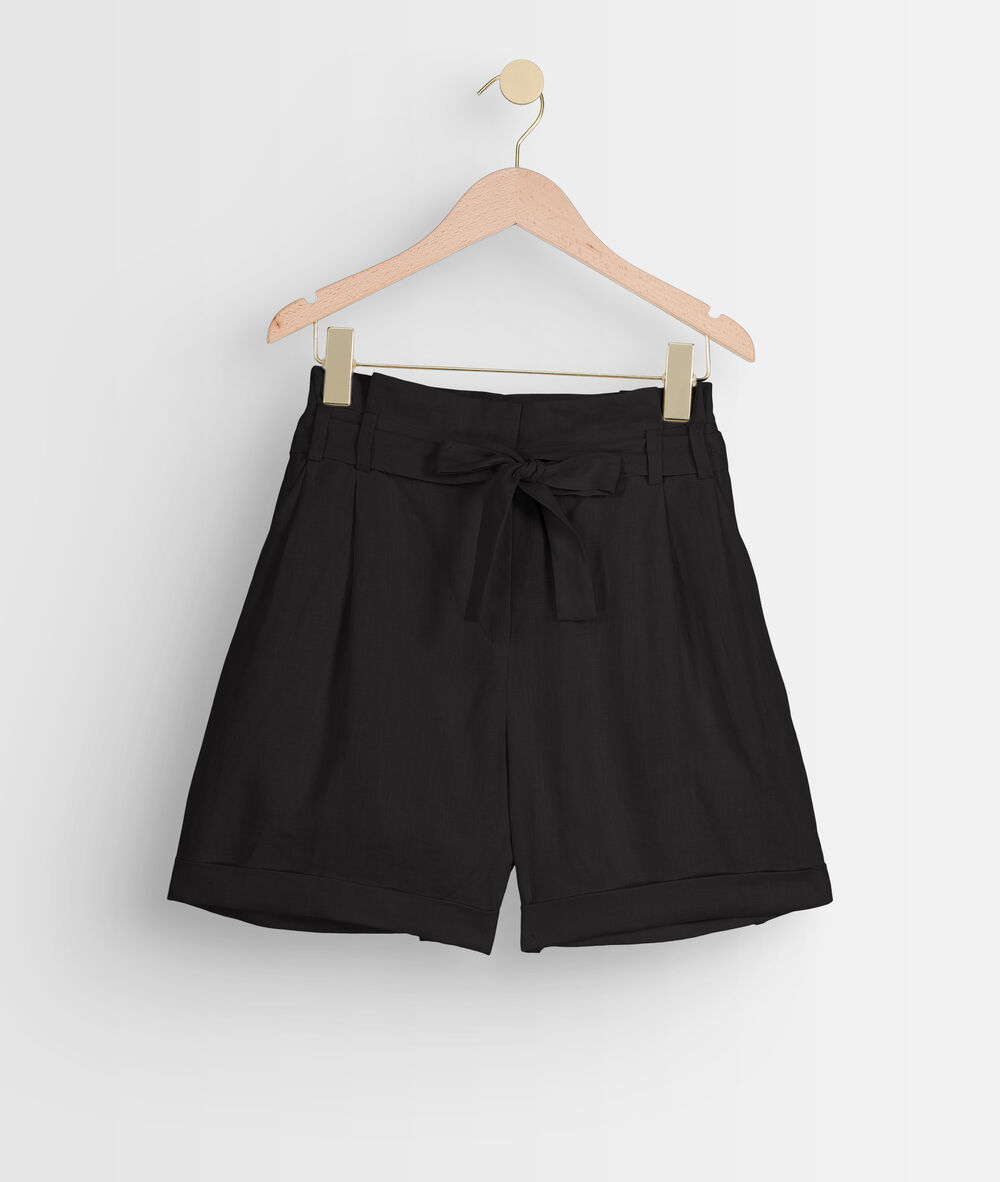 Short en lin certifié noir fariel noir.