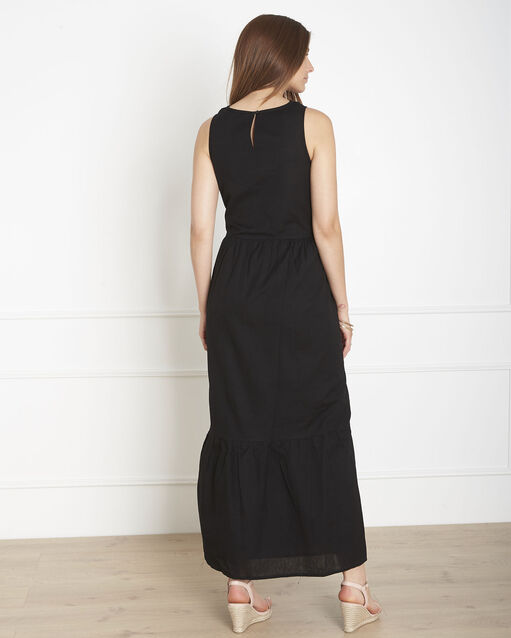 Robe noire brodée en coton luvanah noir.