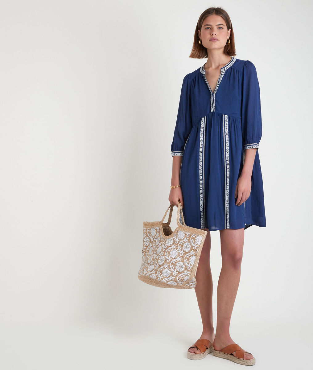 Robe courte fluide et brodée marine Stella | 1-2-3 Robe courte fluide et brodée marine Stella PhotoZ | 1-2-3