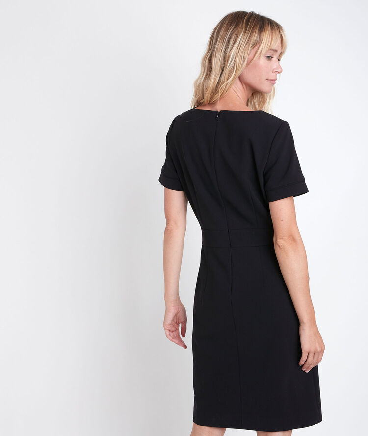 Robe en microfibre capucine noir.