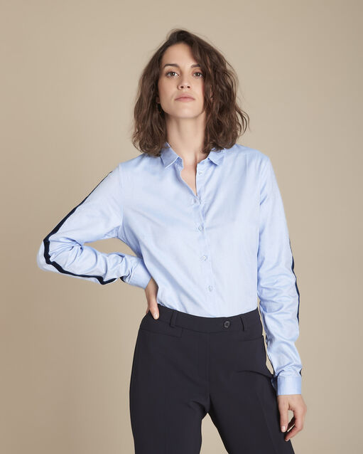 Hemdbluse in Oxford-Blau mit Zierstreifen im Fantasie-Design, Mickaela (2) - Maison 123