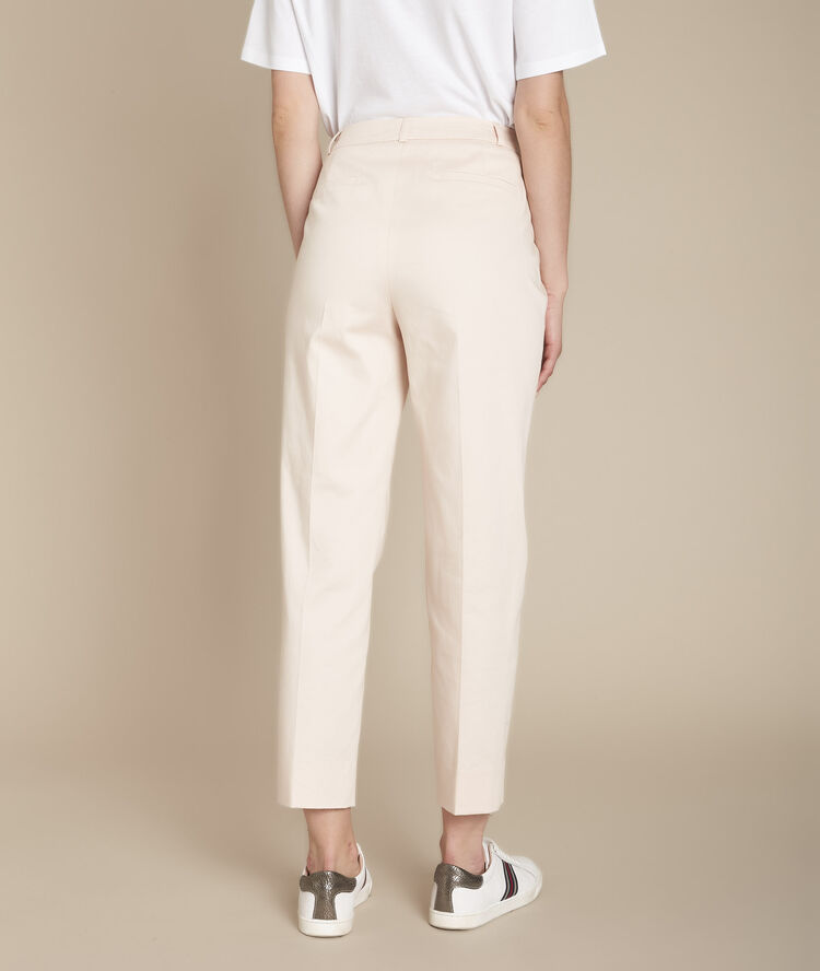 Pantalon poudre cigarette rubis poudre.