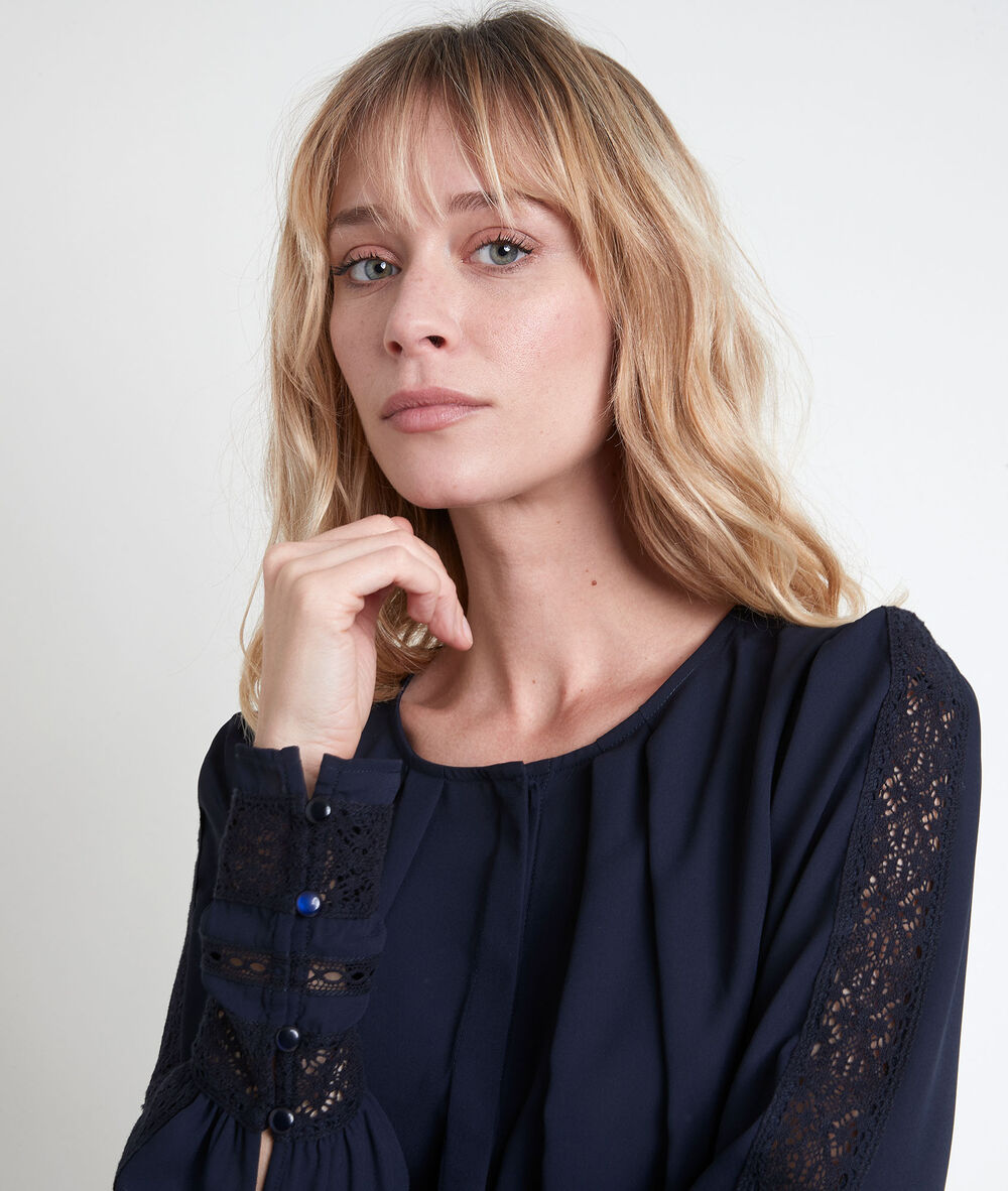 Blouse marine dentelle jabi marine.