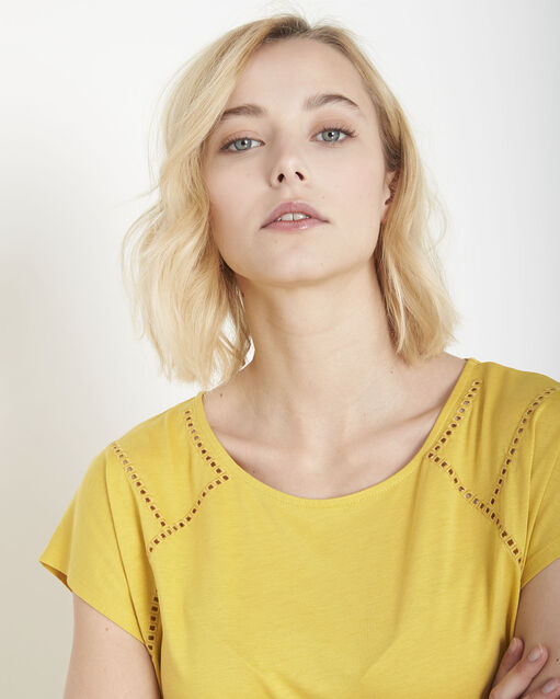 Gelbes t-shirt, lochmuster, provence anis.