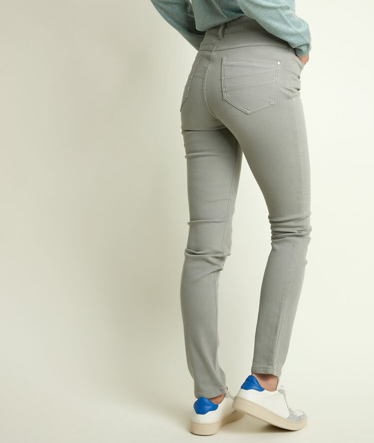 L'iconique slim : jean céladon suzy.