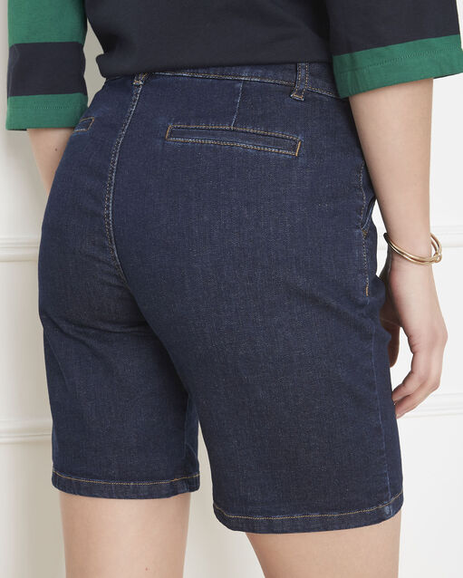 Short en jean celeste marine.