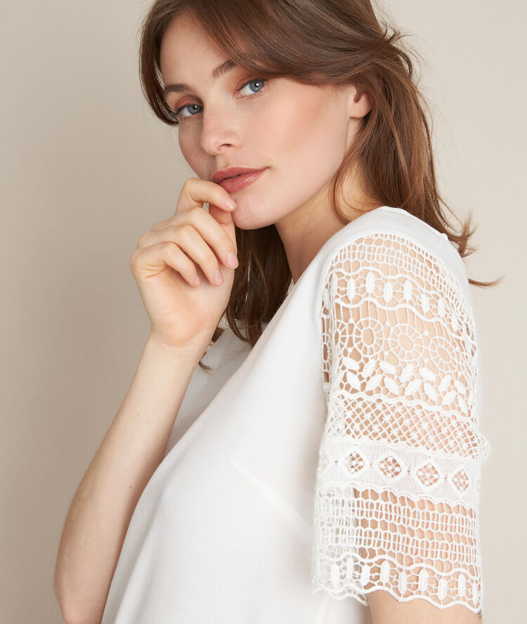 Tee-shirt en dentelle ready ecru.