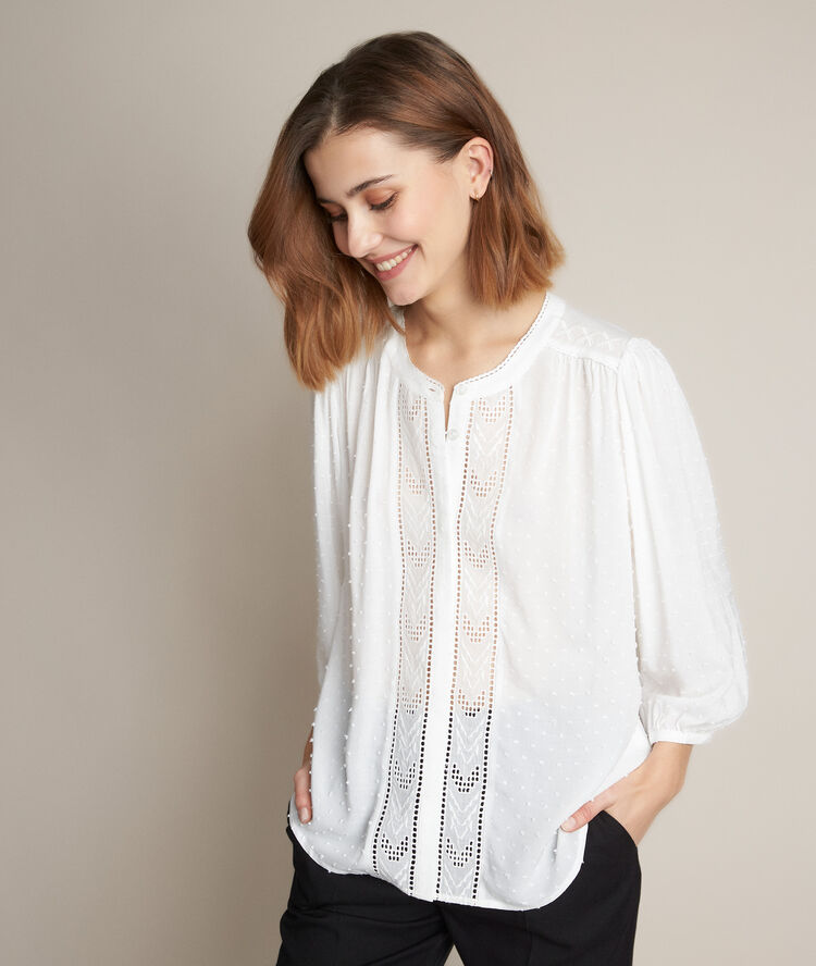 Blouse en dentelle evirolle ecru.