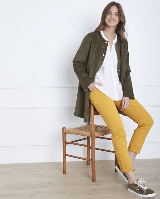 Pantalon jaune chino ceinture fantaisie francis bouton d`or.