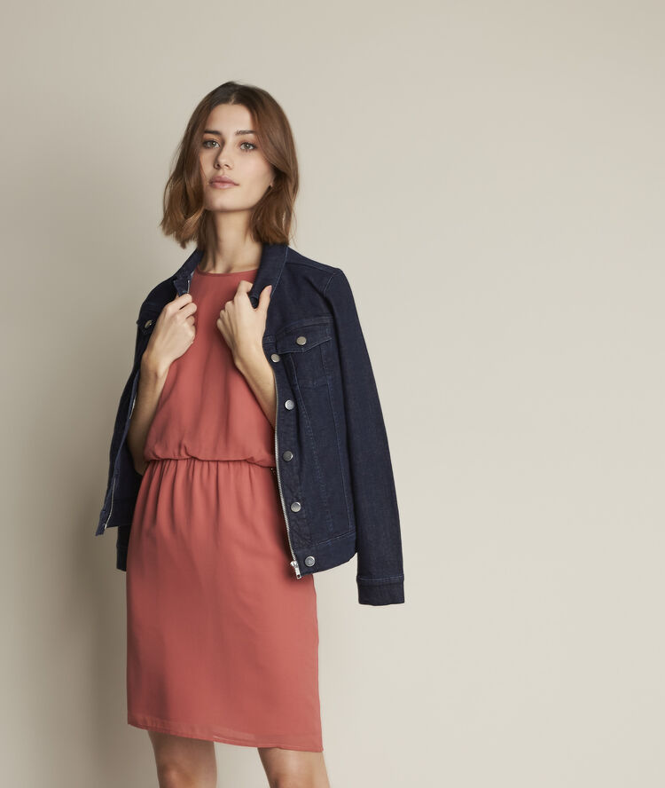 Robe en soie rose ode rose pale.