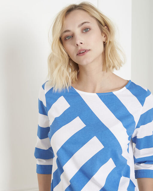 Blaues t-shirt mit grafischen streifen palinette mittelblau.