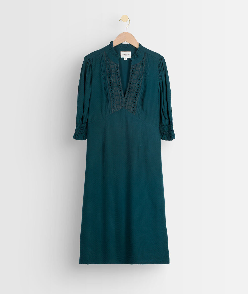 Robe élégante à manches ballon et broderies verte sorelle cypres.