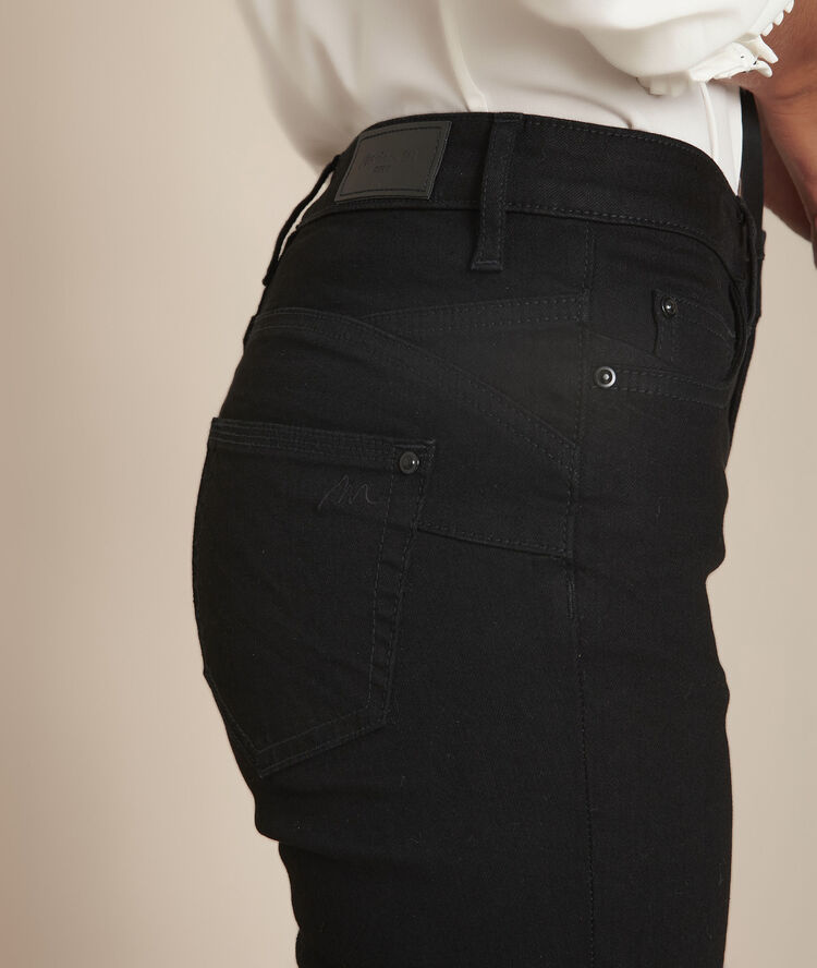 L'elégant push-up : jean noir salima noir.