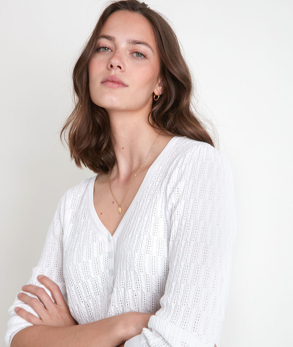Top blanc en maille fine ajourée avy ecru.