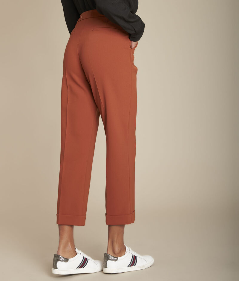 Pantalon cigarette en microfibre acajou elvire caramel.
