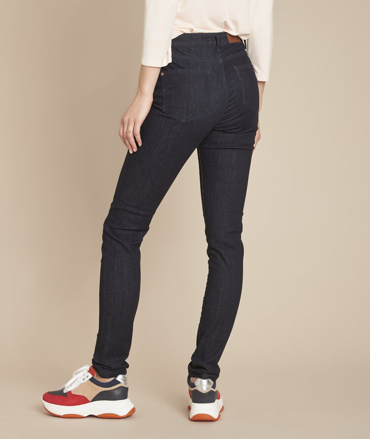 L'iconique slim jean rinse suzy celadon.