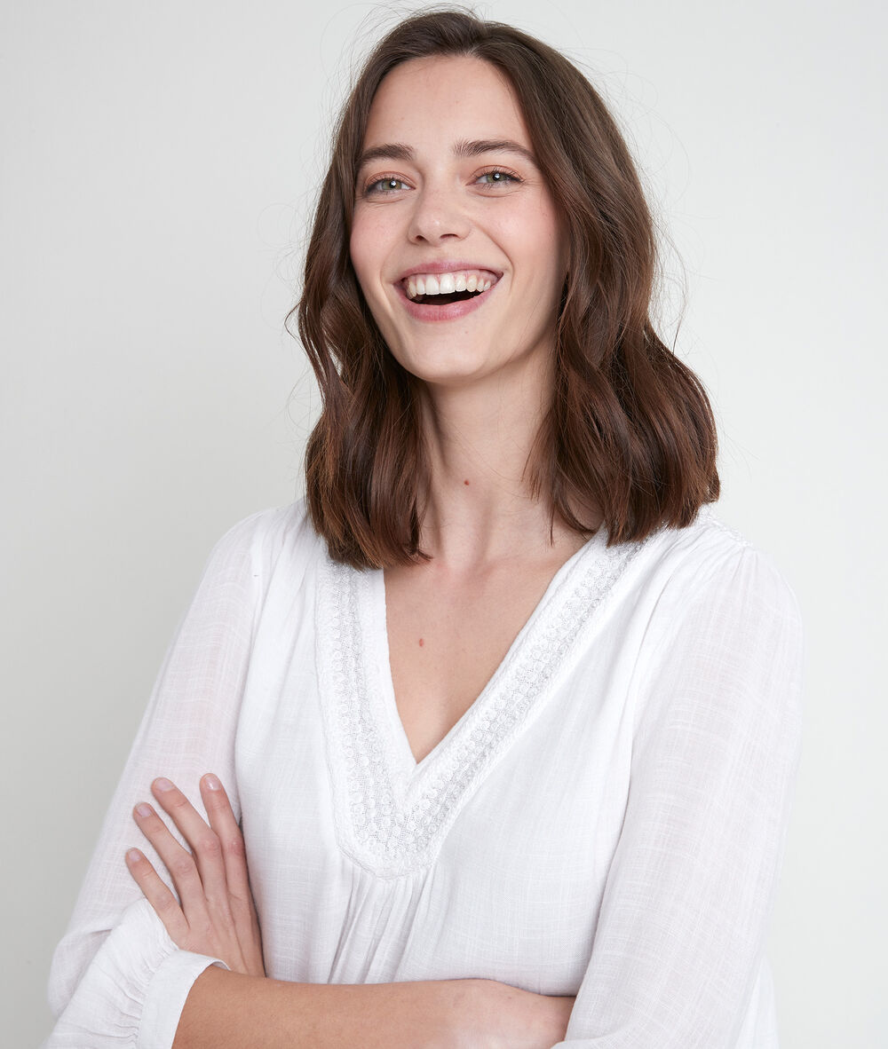 Blouse écru encolure brodée taylor ecru.