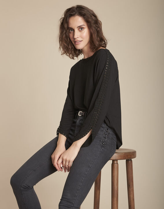 Tee-shirt noir en dentelle Caprice | 1-2-3 Tee-shirt noir en dentelle Caprice PhotoZ | 1-2-3