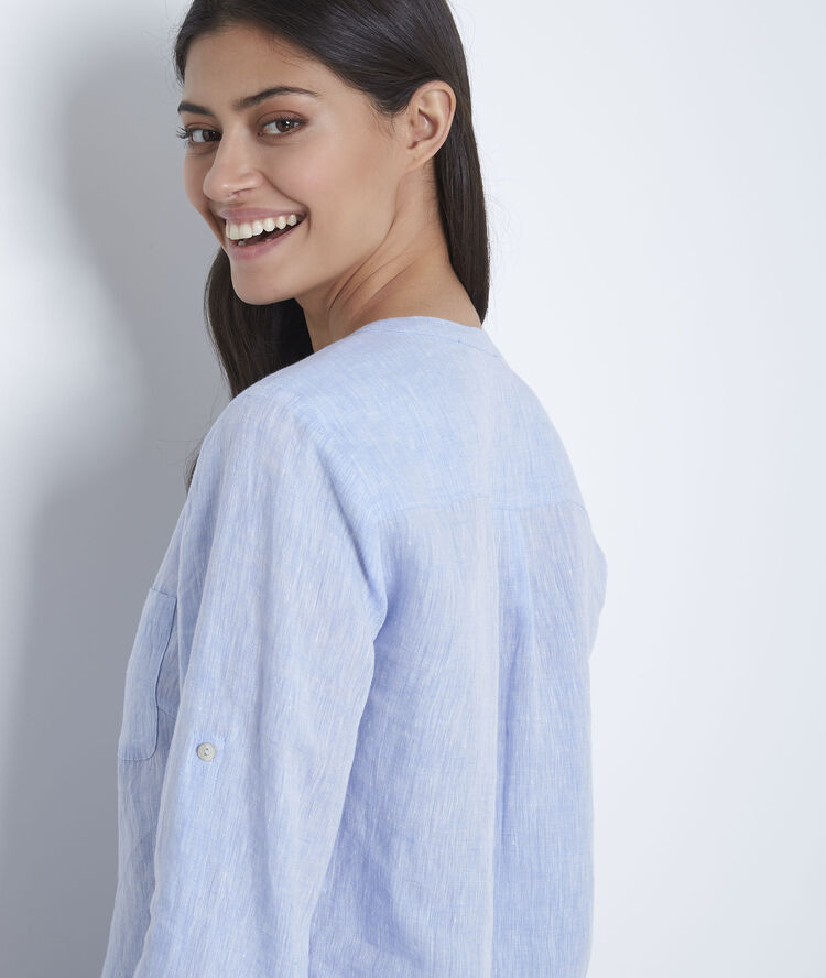 Hemelsblauwe linnen blouse roma bleu ciel.