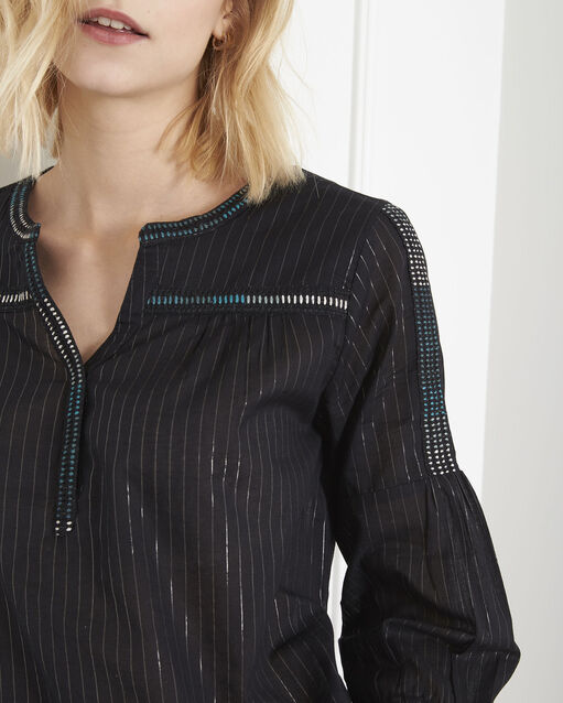 Blouse noire brodée ethnique varan noir.