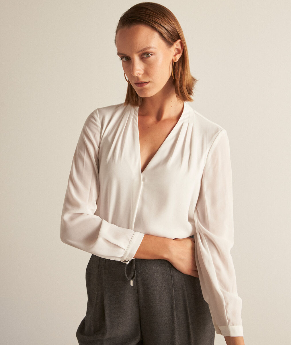 Blouse blanche bi-matière col V Davina | 1-2-3 Blouse blanche bi-matière col V Davina PhotoZ | 1-2-3