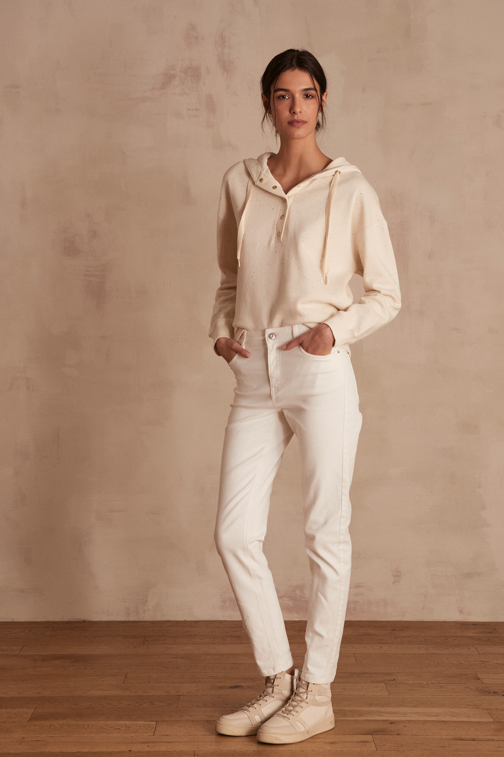Jean mum solene