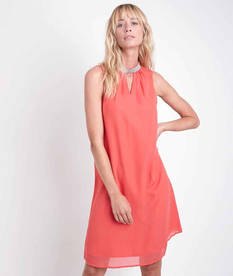 Robe corail d&eacute;tail bijou oraure corail.