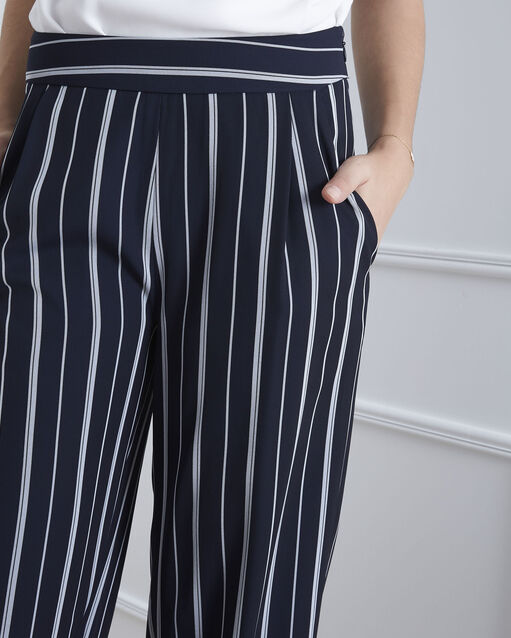 Pantalon marine rayé greta marine.