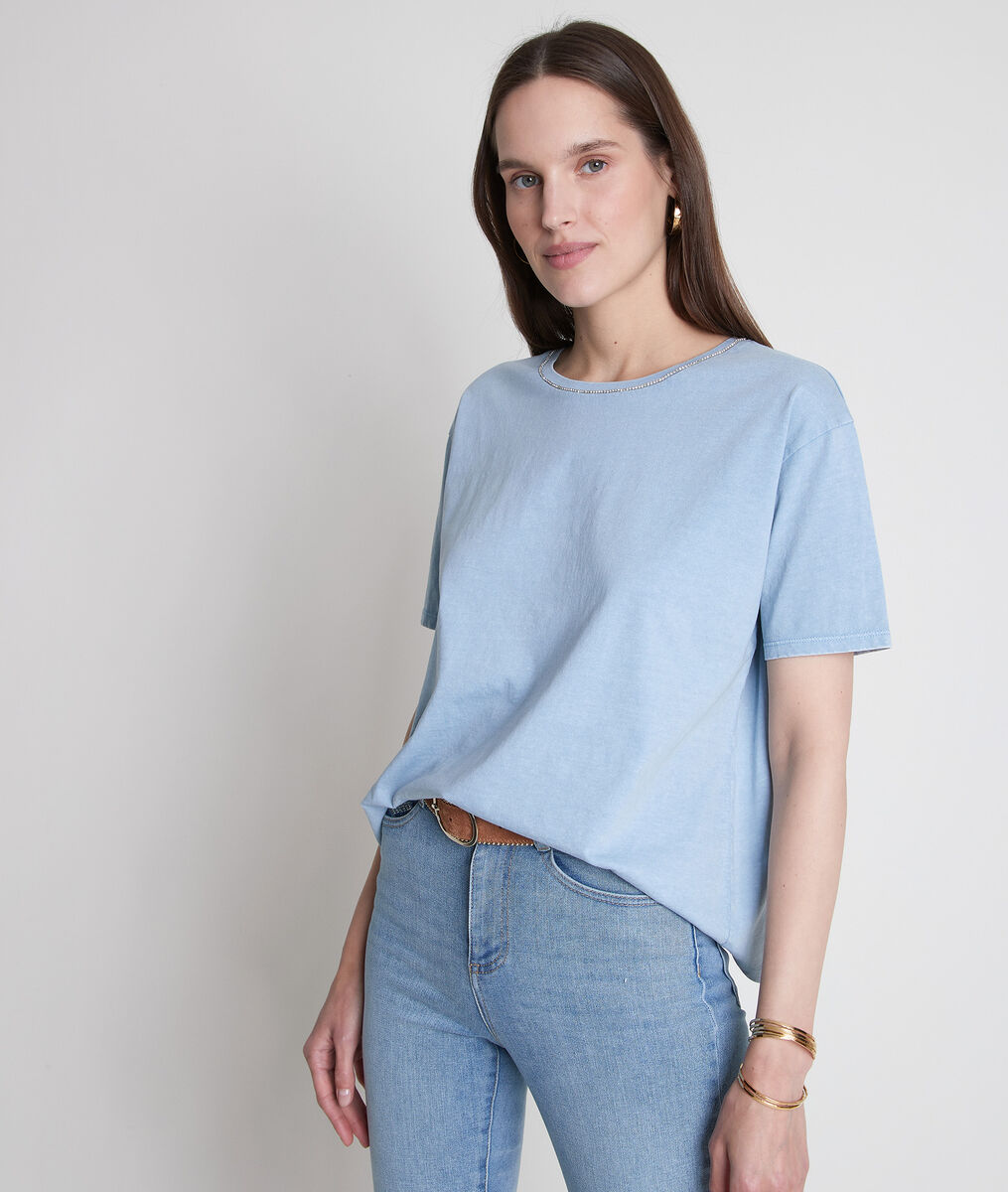 Tee-shirt en coton bio et col strassé bleu ciel Inox | 1-2-3 Tee-shirt en coton bio et col strassé bleu ciel Inox PhotoZ | 1-2-3