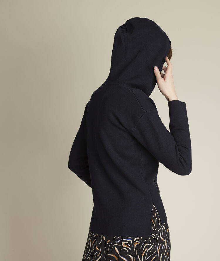 Pull à capuche danemone marine.