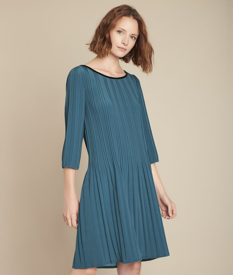 Robe droite plissée iris cypres.