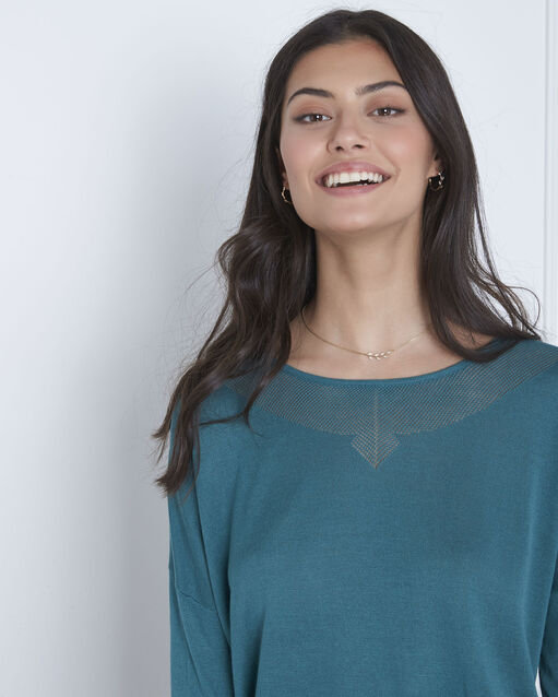 Pull bleu encolure raffinée avenir canard.