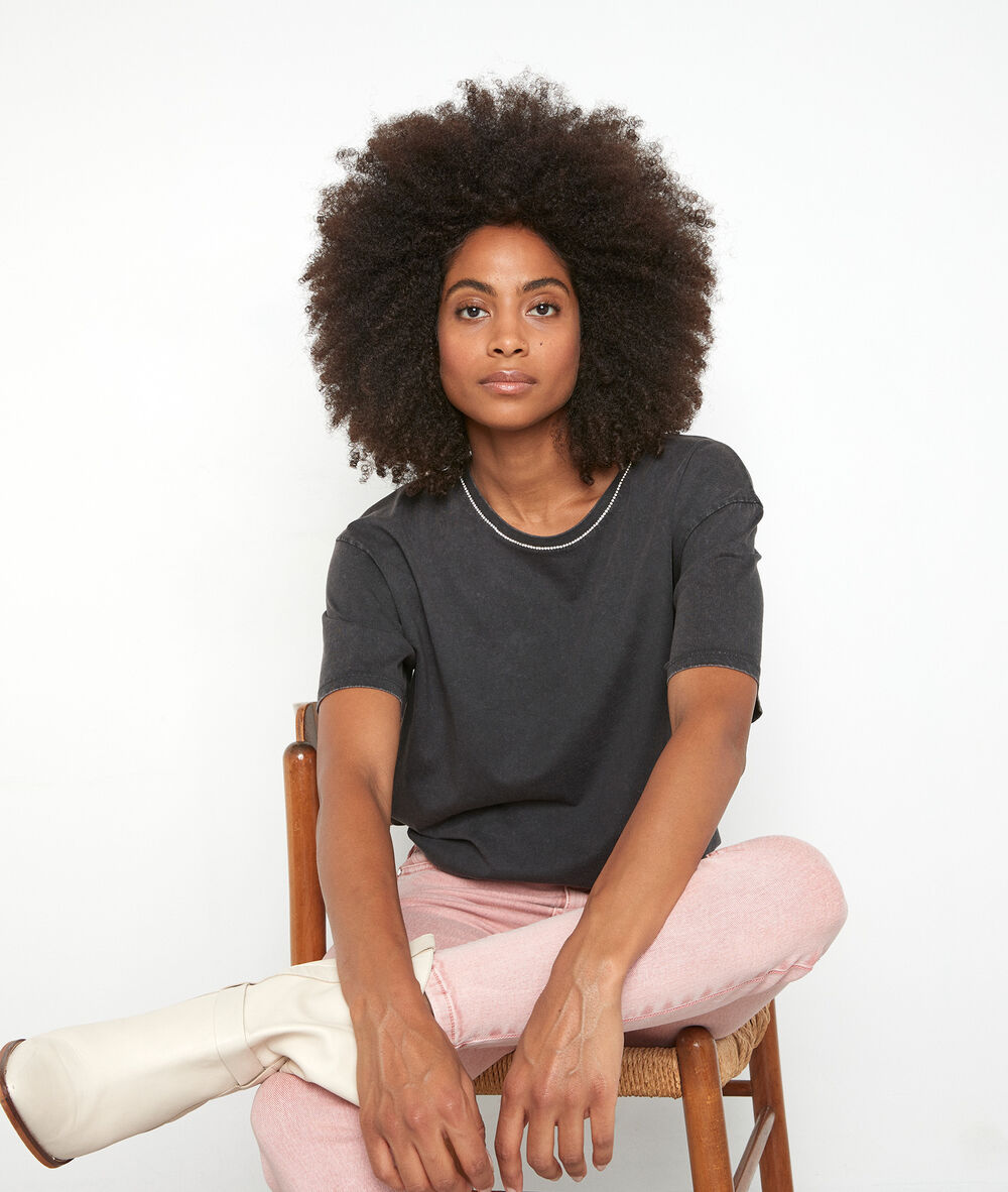 Tee-shirt en coton biologique anthracite &agrave; strass inox anthracite.