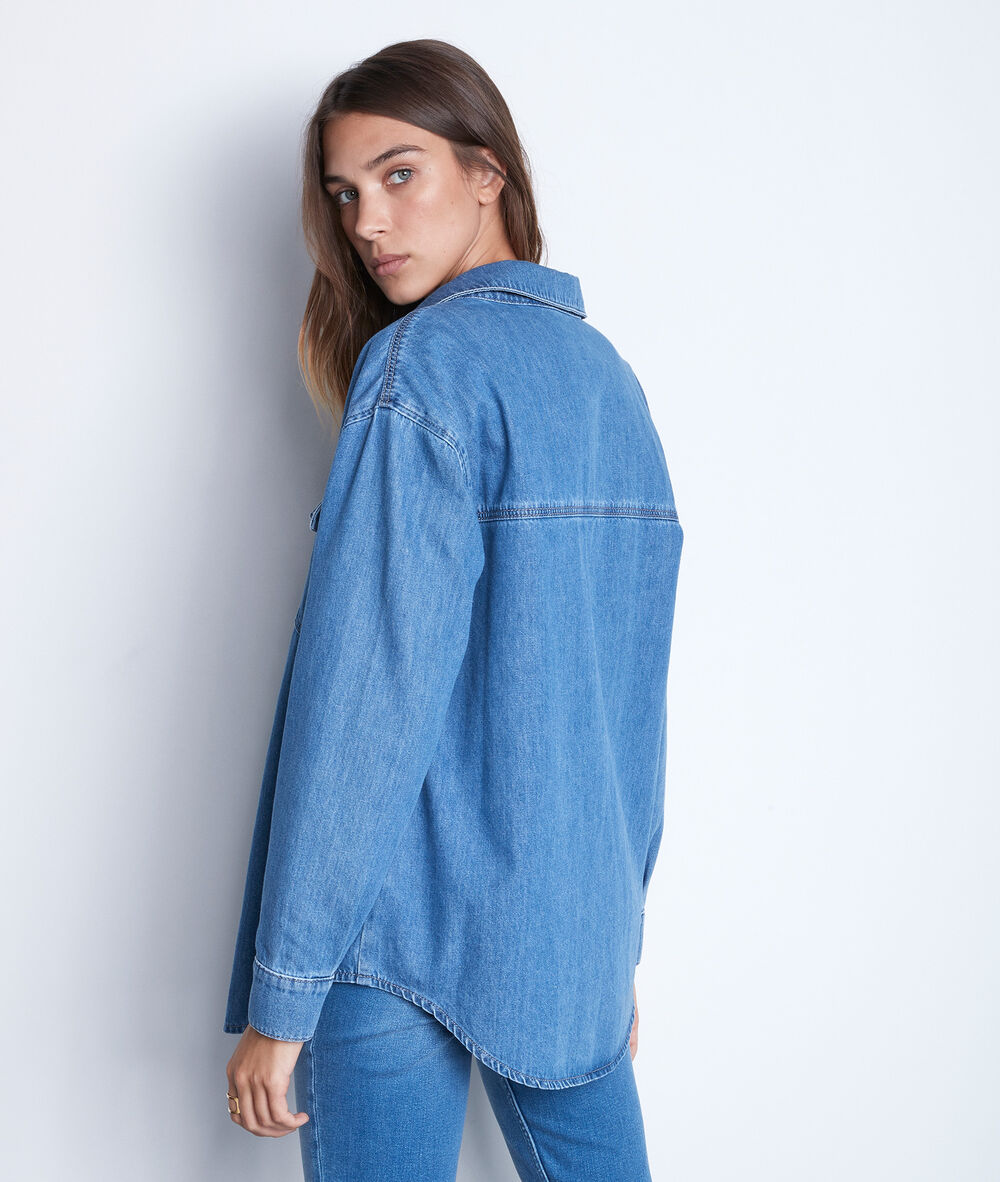 Chemise large en denim arlene denim brut.