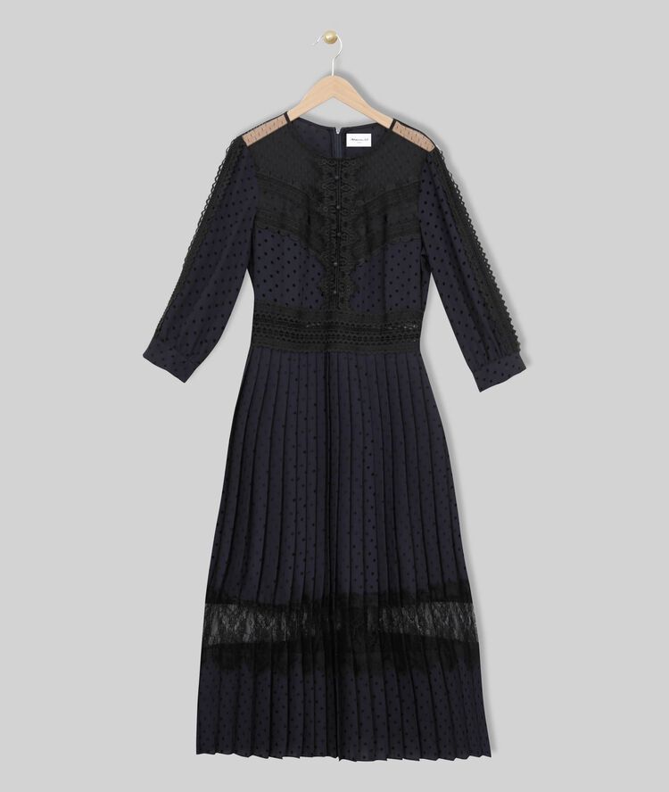 Robe longue en dentelle orka marine.
