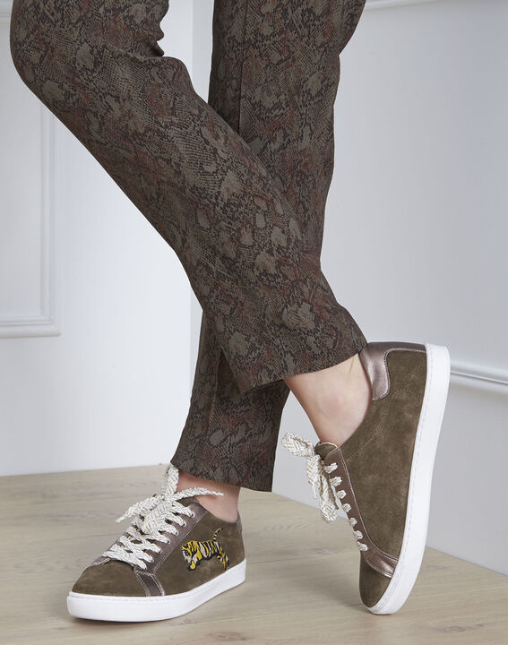 Baskets kaki en cuir velours broderie fantaisie Yoko | 1-2-3 Baskets kaki en cuir velours broderie fantaisie Yoko PhotoZ | 1-2-3