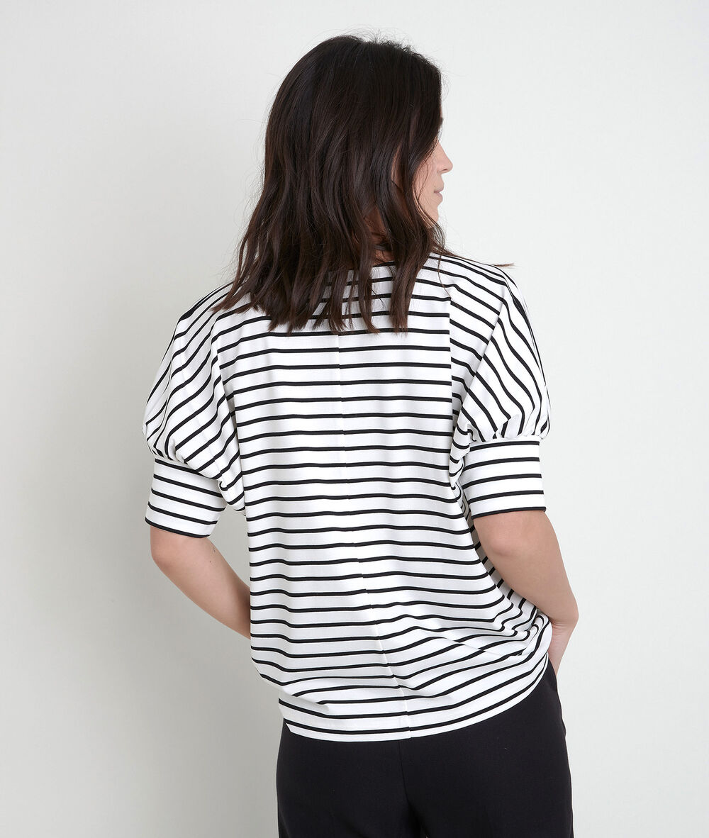Tee-shirt rayé inzo noir.