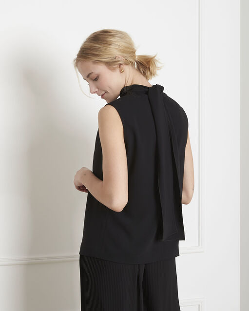 Top noir col foulard chimene noir.