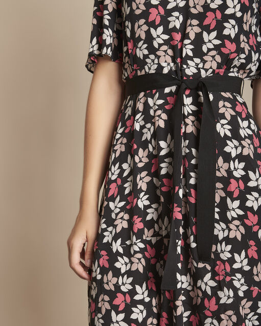 Robe cache-coeur imprimée iroma noir.