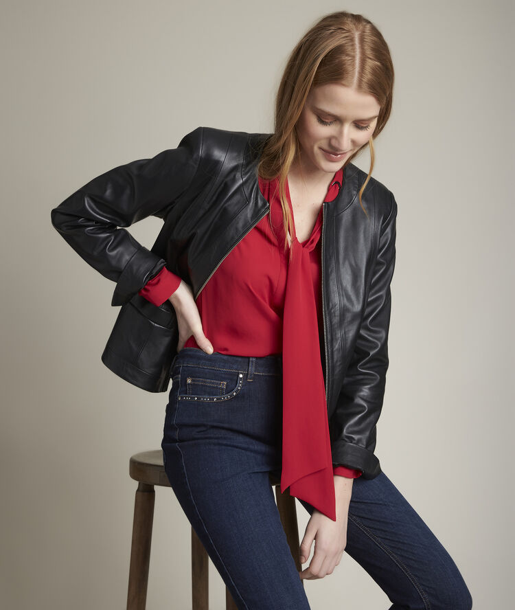 Blouse rouge col lavallière valence fuchsia clair.